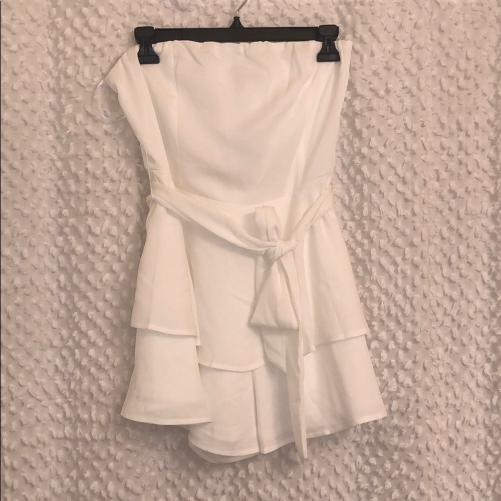 NWT White Ruffle Romper - Picture 4 of 6